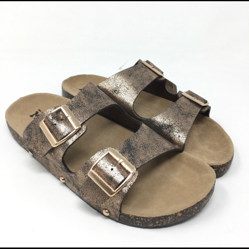 ๐ฅNEW! MUDD Womenโs Double Buckle Sandals - Picture 1 of 5
